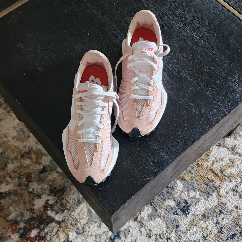 New Balance 327